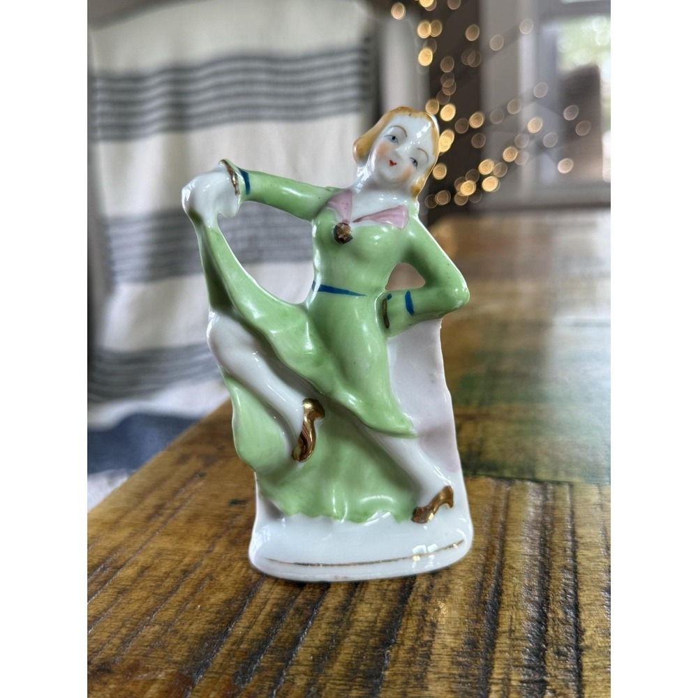 Vintage Occupied Japan‎ Figurine Dancing Woman With Flower Vase